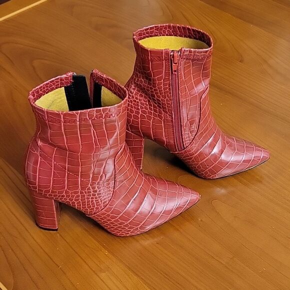 Catherine red crocodile boots - Picture 1 of 6